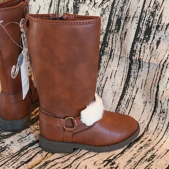 New brown boots. - Picture 3 of 3